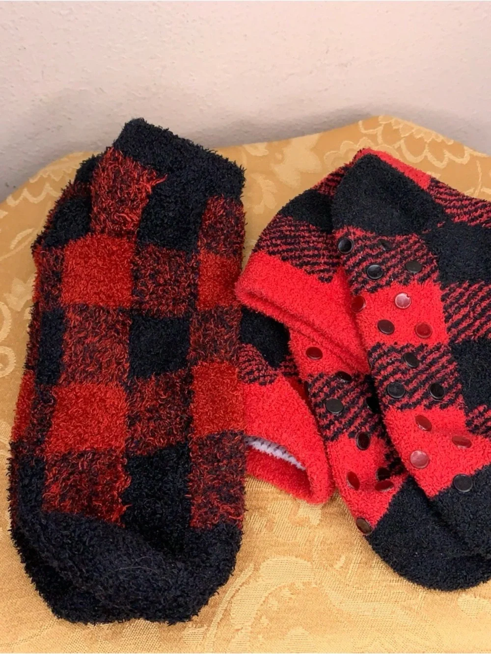 Lot Of 2 Red And Black Plaid Fuzzy Socks Womens Cozy Flannel Print Grips